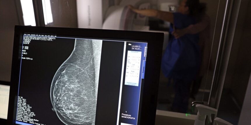 Outubro rosa: direitos de mulheres em tratamento de câncer