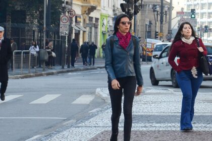 Metrô de sp: falha na linha amarela causa caos e superlotação