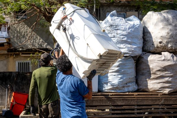 Reciclagem: programa impulsiona renda em comunidades e transforma lixo em oportunidade