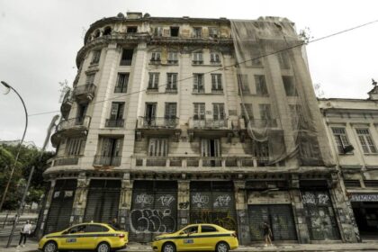 Câmara do rio aprova lei sobre imóveis abandonados com risco