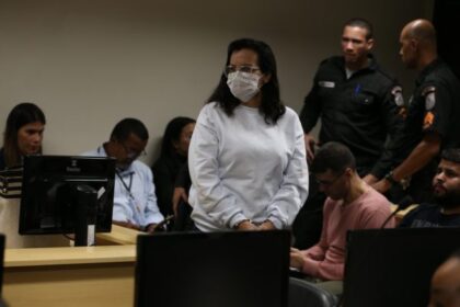 Madrasta enfrenta júri popular acusada de envenenar enteados no rio