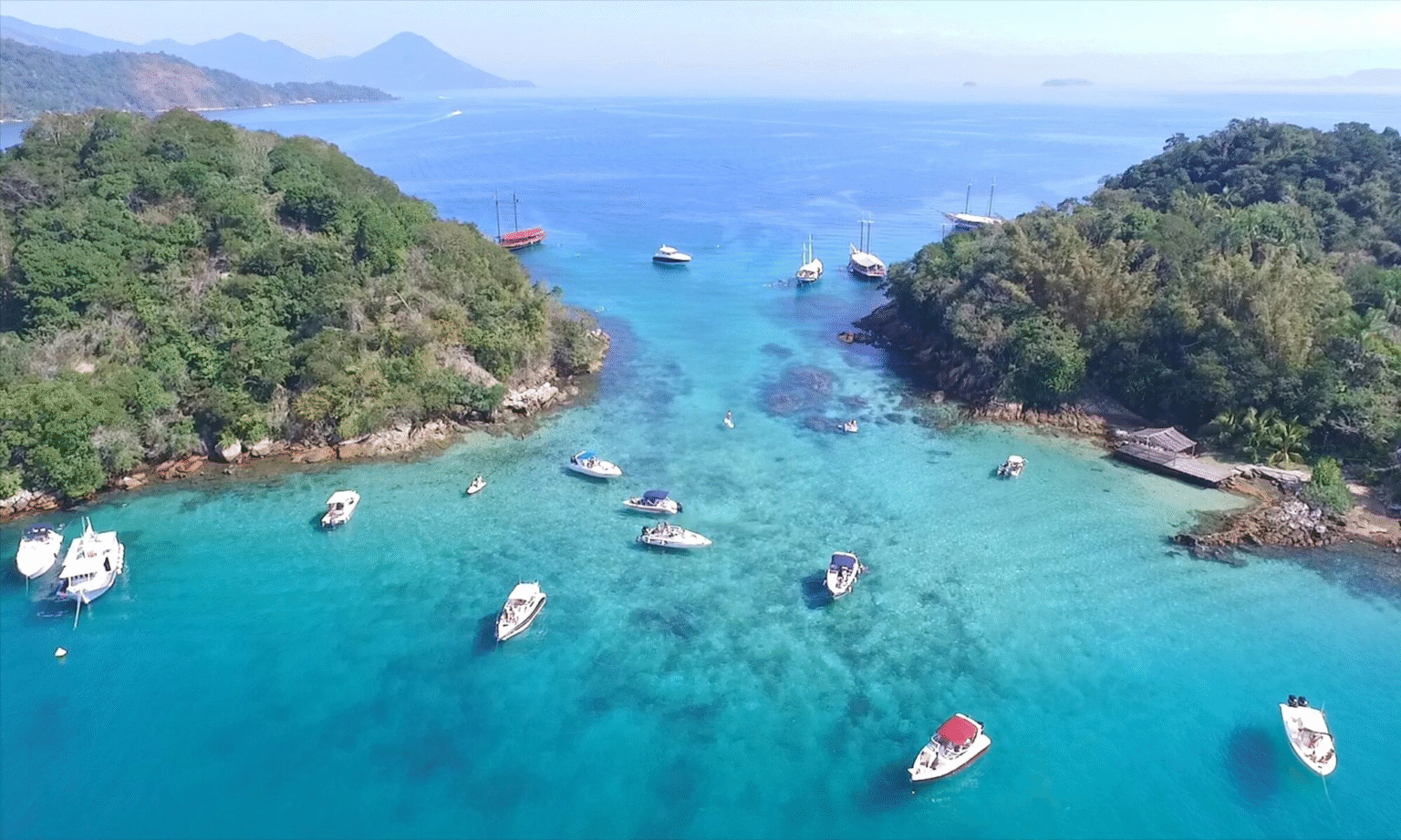 Oposição de moradores leva angra a reduzir taxa de turismo e ampliar isenções