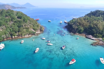 Oposição de moradores leva angra a reduzir taxa de turismo e ampliar isenções