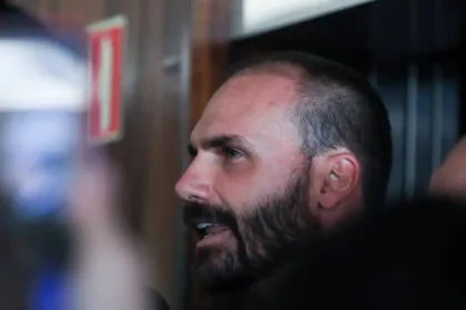 Bolsonaro na pauta: lula teria se irritado com elogio de trump, diz eduardo