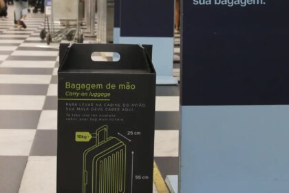Senado aprova fim da taxa para bagagem de mão em voos