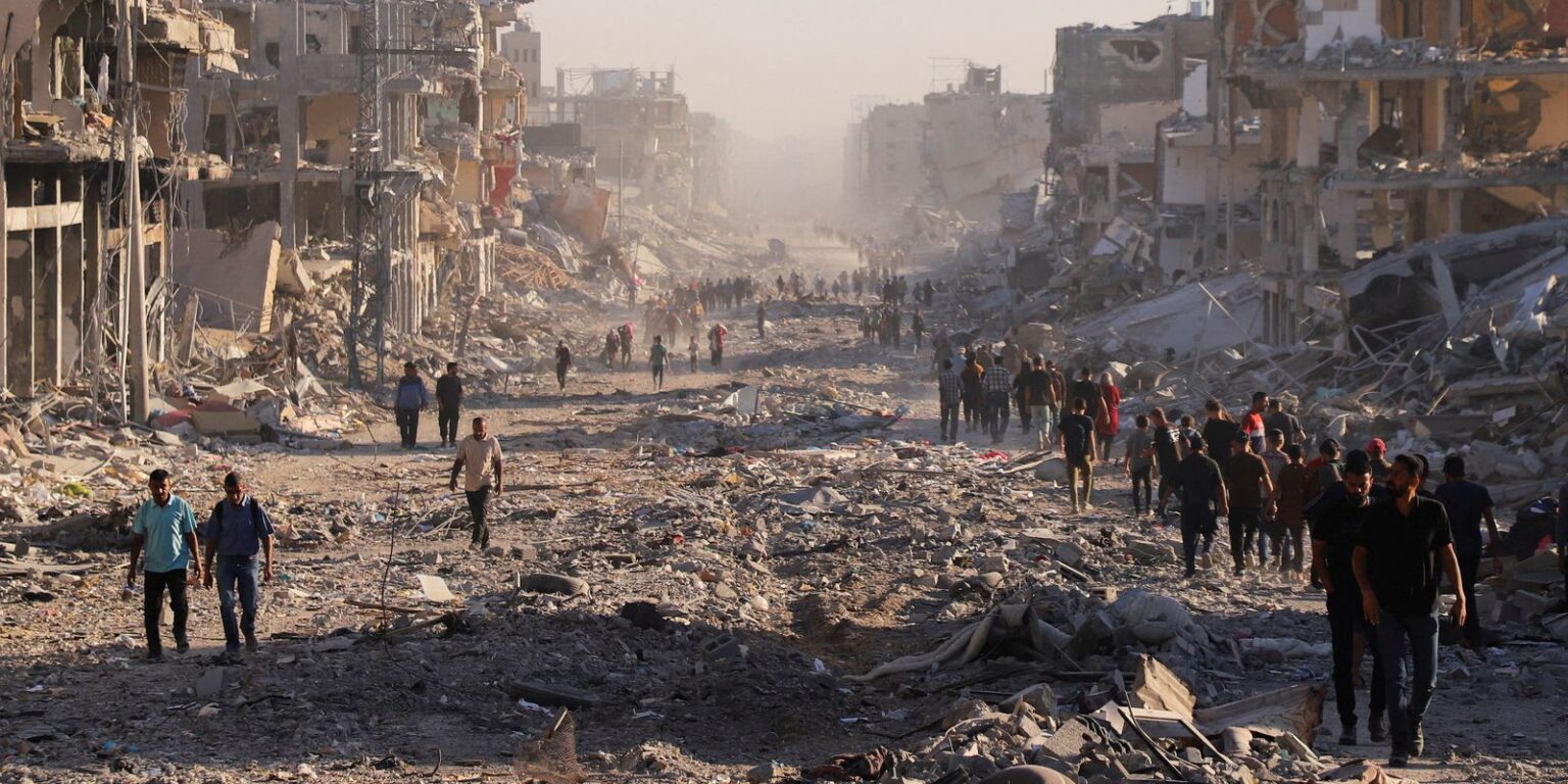 Ataques aéreos atingem gaza, deixando dezenas de mortos e feridos