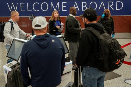 Eua enfrenta cortes de voos e caos aéreo iminente