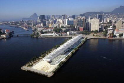 Câmara libera terrenos no porto maravilha para construções especiais