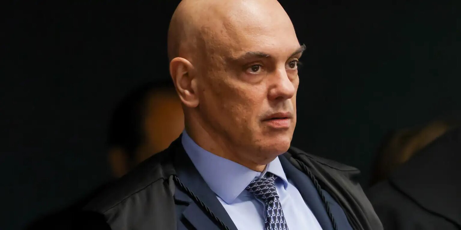 Moraes cita risco de fuga ao determinar prisão preventiva de bolsonaro