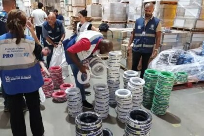 Operação flagra venda de cabos elétricos irregulares e apreende mais de 100 km
