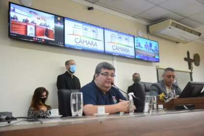 Prefeito de itaguaí afastado por decisão do stf; presidente da câmara assume