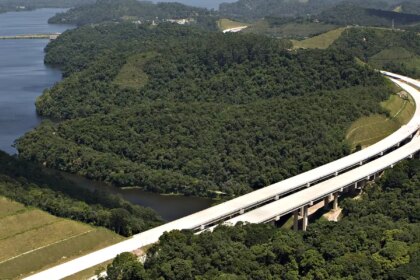 Caminhão interdita rodoanel em são paulo; suspeita de sequestro
