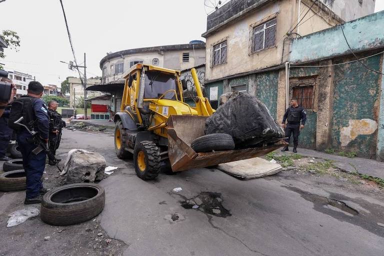 Deputado quer linha direta para denúncias de barricadas no rio
