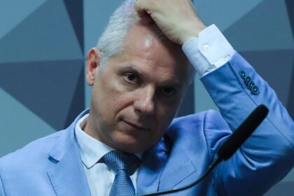 Pf prende ex-presidente do inss em operação contra fraudes