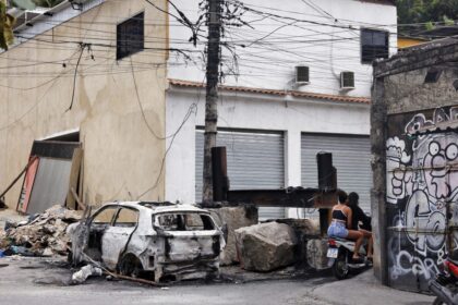 Câmara do rio debate protocolo para remover mais de 13 mil barricadas mapeadas