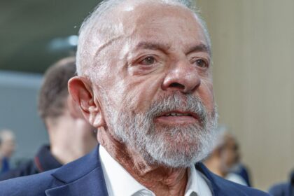 Lula lamenta mortes e oferece apoio após tornado no paraná