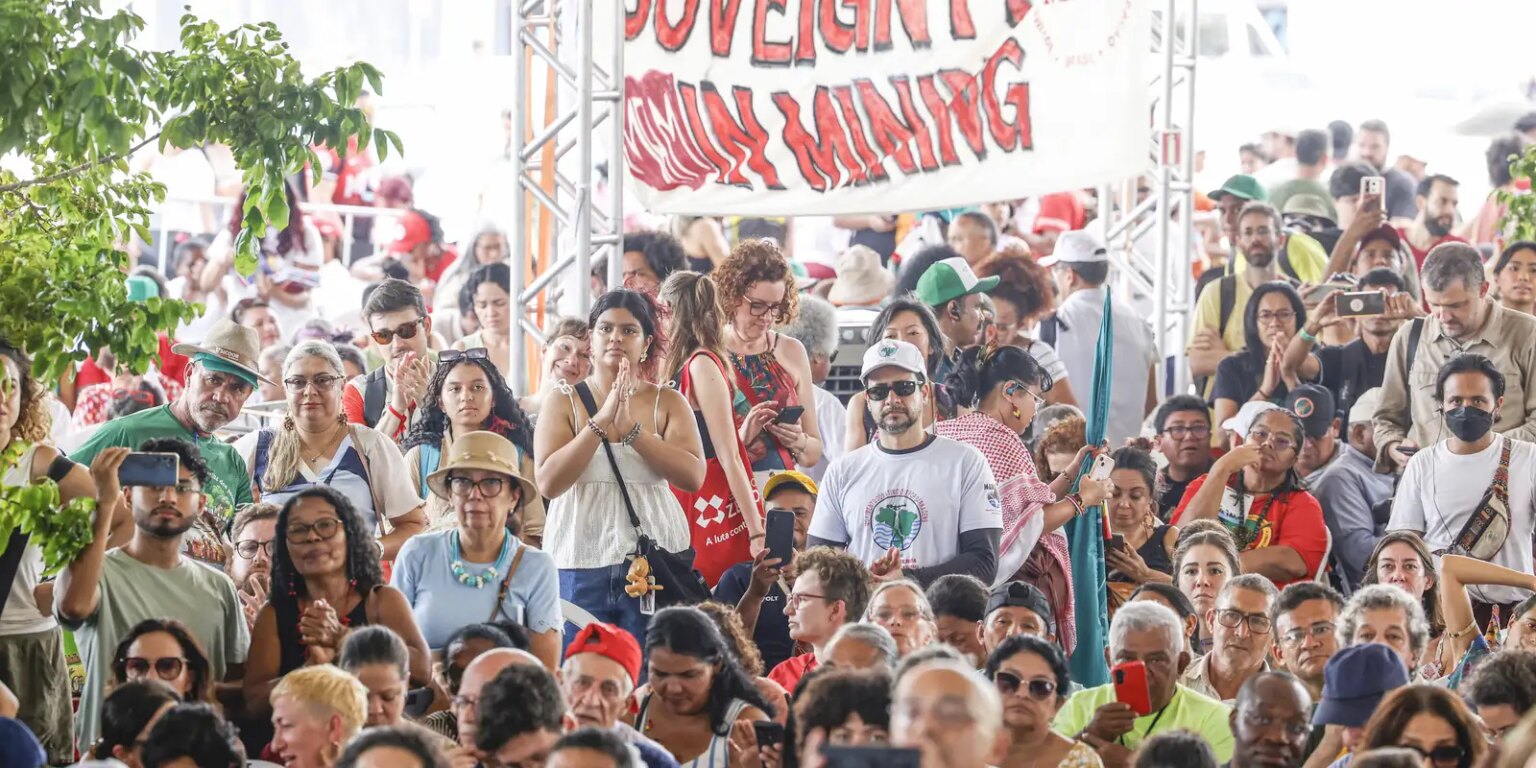 Cúpula dos povos critica capitalismo e propõe alternativas climáticas