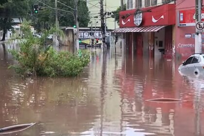 Domingo de finados tem chuva e tempo úmido em são paulo