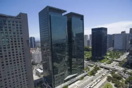 Ufrj remarca leilão de andares no ventura corporate para fevereiro