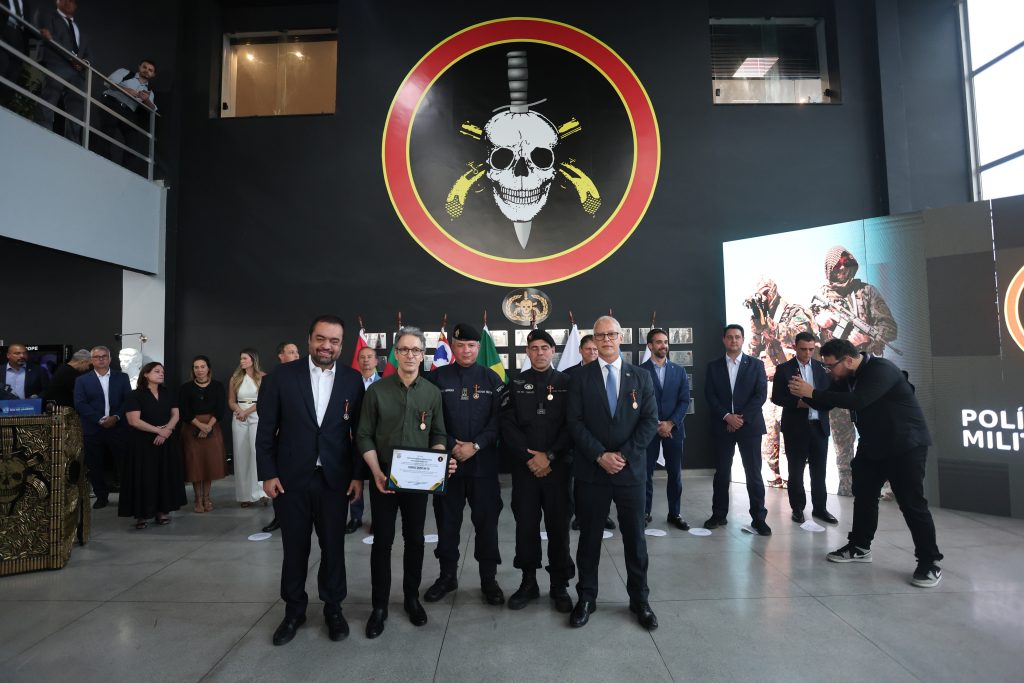 Cláudio castro apresenta estrutura do bope a governadores do cosud