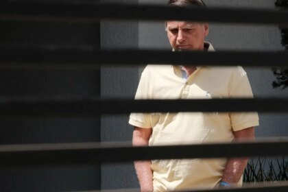 Bolsonaro inicia reabilitação após cirurgia de hérnia em Brasília