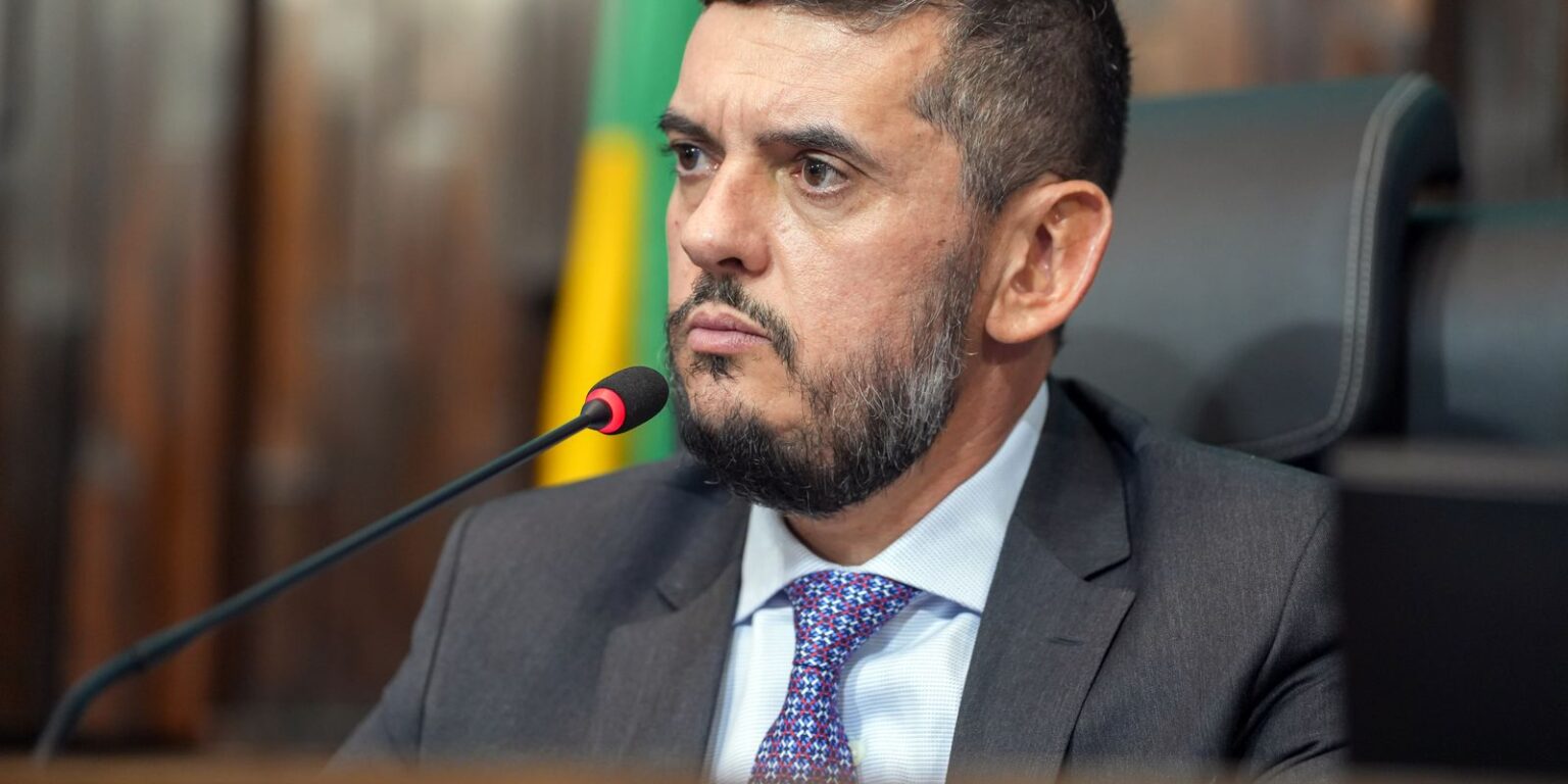 Prisão de presidente da alerj apoiada em mensagens interceptadas com ex-deputado