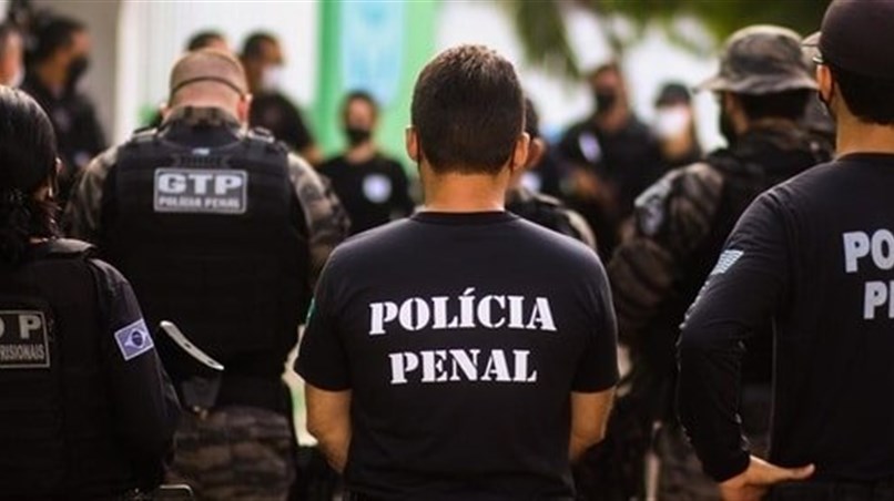 Castro sanciona gratificação de 20% para policiais penais do Rio