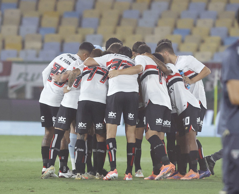 São paulo e internacional se enfrentam hoje; saiba onde assistir