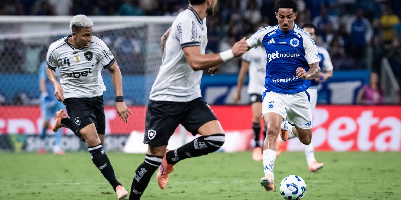 Brasileirão: cruzeiro e botafogo ficam no empate em jogo emocionante