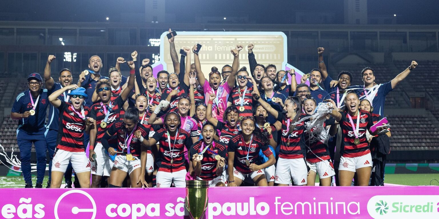 Flamengo goleia Grêmio e fatura o bicampeonato da Copinha Feminina