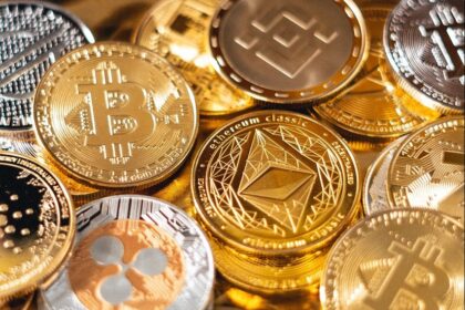 Bitcoin em alta: criptomoeda reage a dados dos EUA e juros do