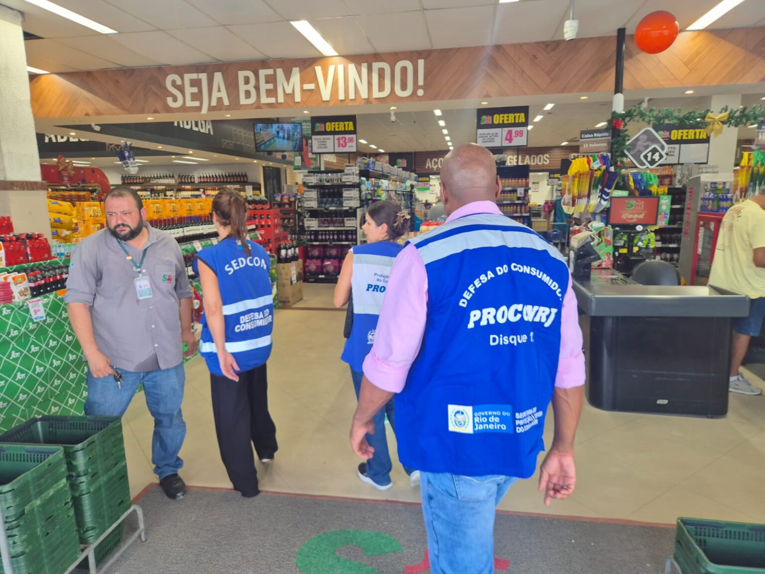 Fiscalização remove 88 quilos de alimentos impróprios em Belford Roxo e Rio