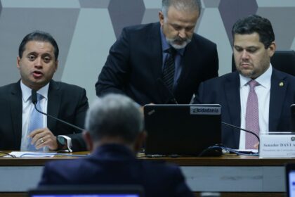 Senado adia votação de nova lei do Impeachment em meio a tensões