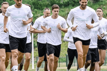 Família Agnelli recusa proposta da Tether por Juventus, afirmando não estar à