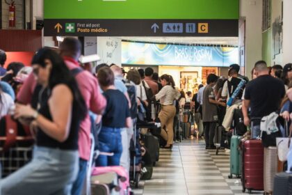 Ventos fortes cancelam mais de 100 voos em Congonhas nesta quinta-feira