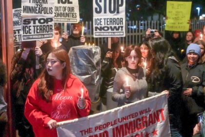 Protestos em Minneapolis após morte de cidadã por agente do ICE