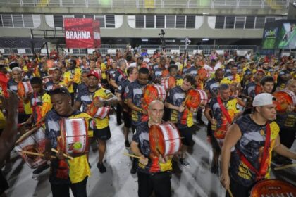 Rio de janeiro: fim de semana com ensaios, Fan Fest e Dia