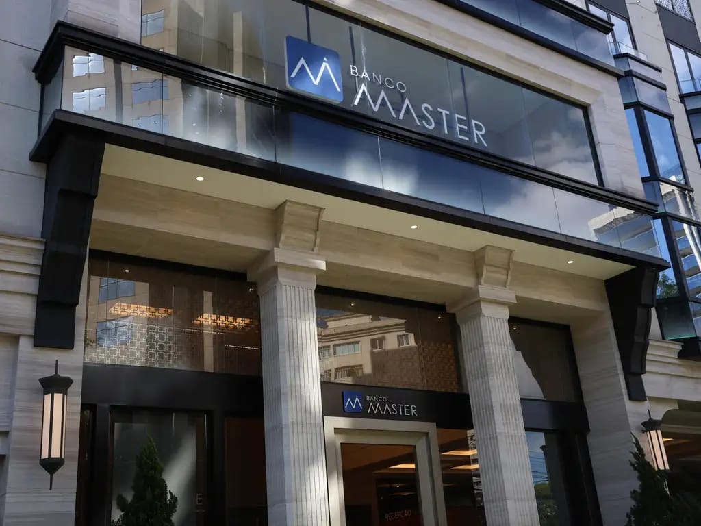 Deputada Laura Carneiro questiona quase R$ 1 bilhão do Rioprevidência no Banco