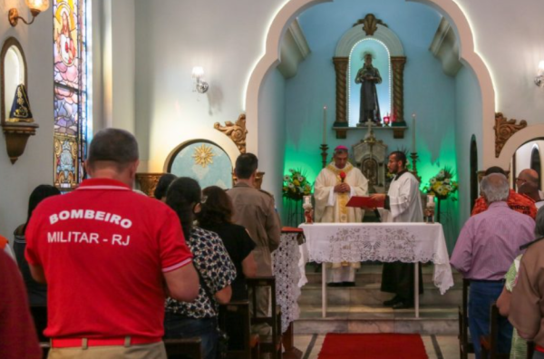 Governo do Rio autoriza concurso para oficial capelão dos Bombeiros