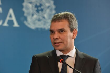 Lula anuncia Wellington César Lima e Silva para Ministério da Justiça