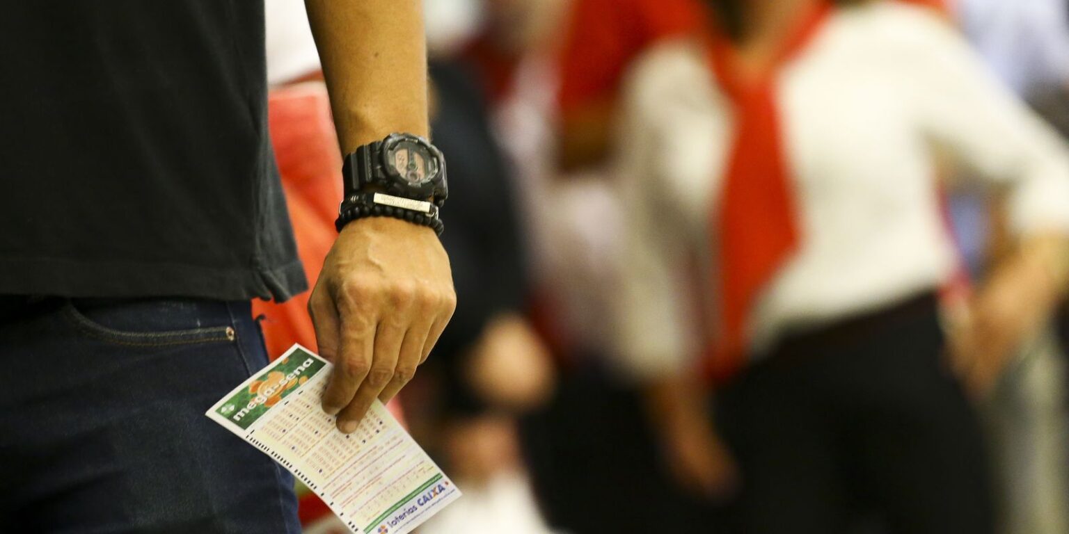 Mega-Sena acumula novamente e prêmio principal alcança R$ 115 milhões