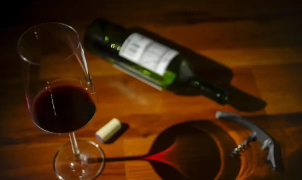 Rio de Janeiro regulamenta Taxa de rolha em bares e restaurantes