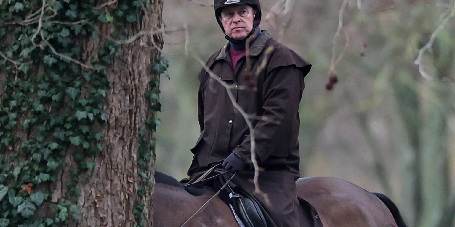 Príncipe Andrew é detido por suspeita de má conduta no Caso Epstein