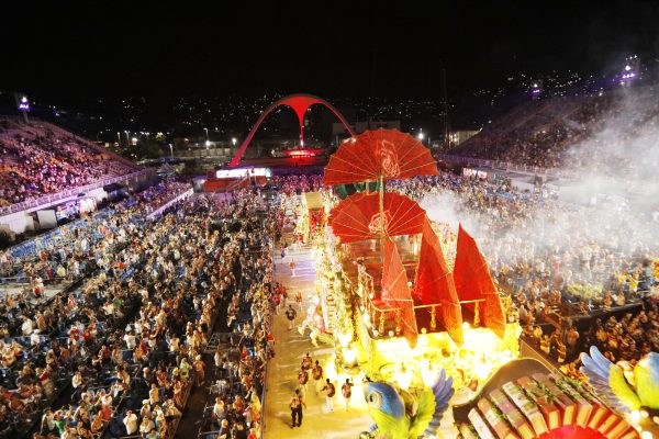 Sapucaí registra mais de 700 atendimentos médicos na Última noite de desfiles