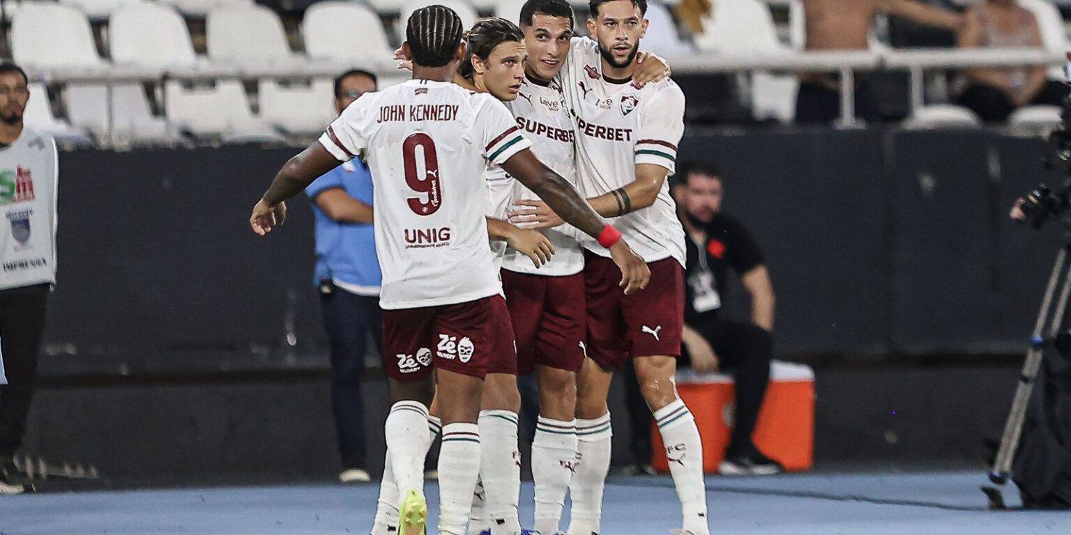 Fluminense vence Vasco e se aproxima da final do Campeonato Carioca