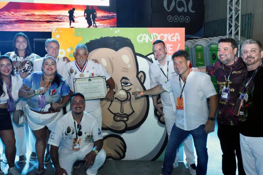 Instituto Cultural Candonga recebe honraria Pedro Ernesto na Sapucaí