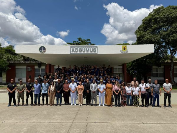 UniRio forma 120 jovens marinheiros em tecnologia para inclusão social