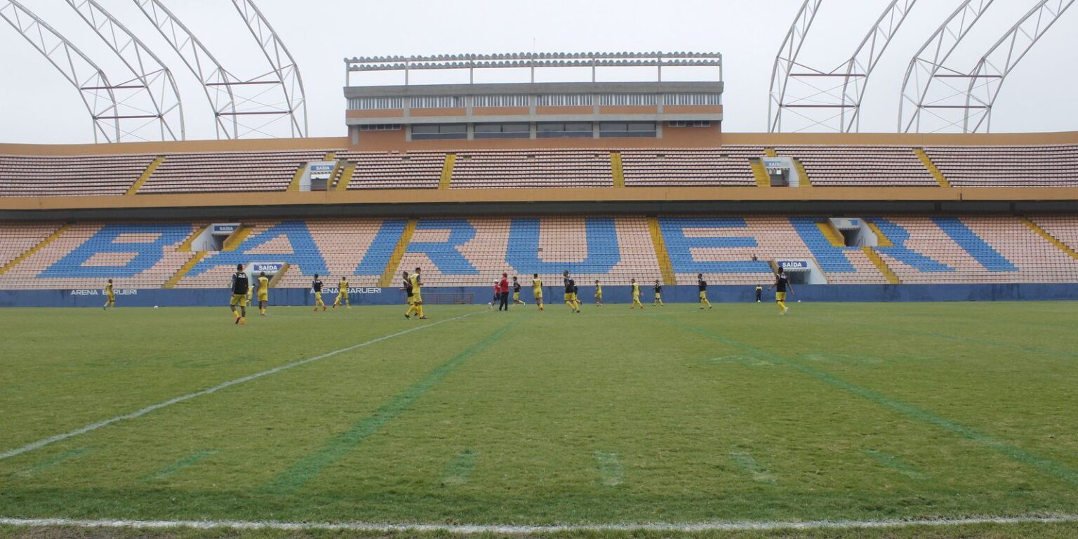 Palmeiras e Fluminense: choque de invictos no Brasileirão com transmissão da Rádio