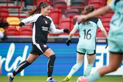 Corinthians e Arsenal duelam em Londres pelo título mundial feminino