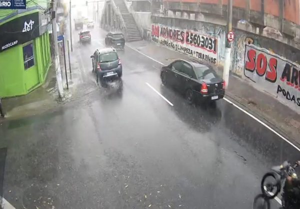 Rio de Janeiro sob alerta: chuvas intensas persistem e causam transtornos